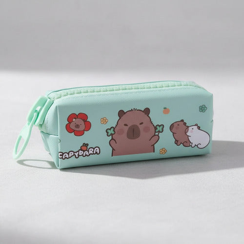 Estuche Escolar Capibara Kawaii Gran Cierre Capacidad 21 Cm